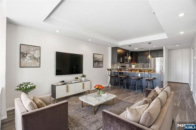 6 Horizon Road 201, Fort Lee, NJ 07024