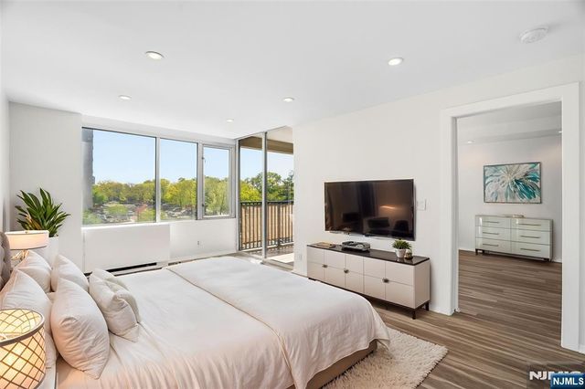 6 Horizon Road 201, Fort Lee, NJ 07024
