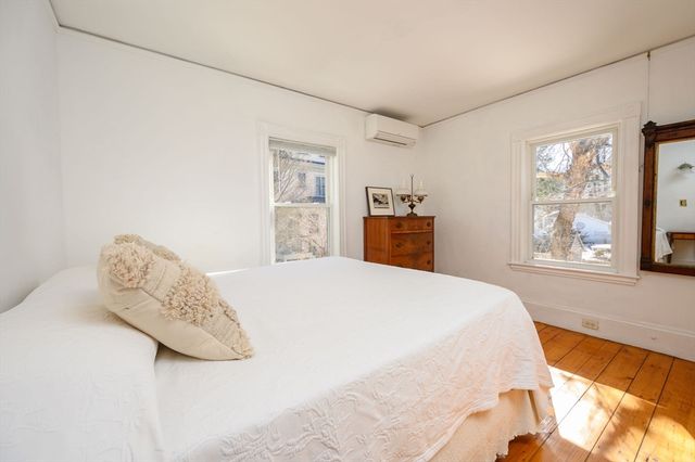 10 Brookside Park, Milton, MA 02186