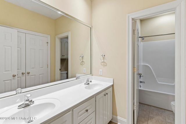 210 Whistlers Way, Hattiesburg, MS 39402