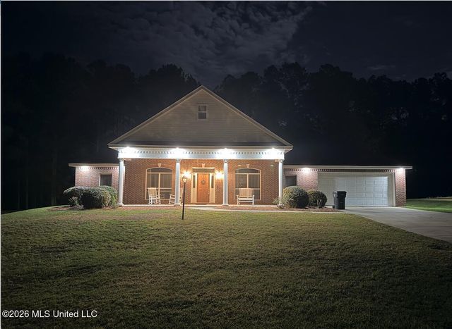 210 Whistlers Way, Hattiesburg, MS 39402