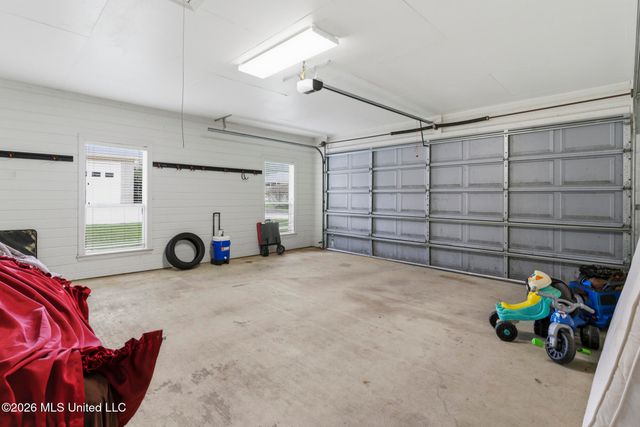 210 Whistlers Way, Hattiesburg, MS 39402