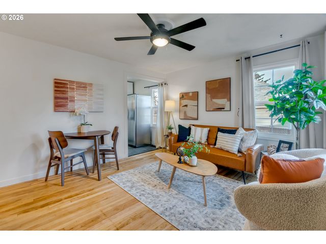 1215 Ne 79TH Ave, Portland, OR 97213