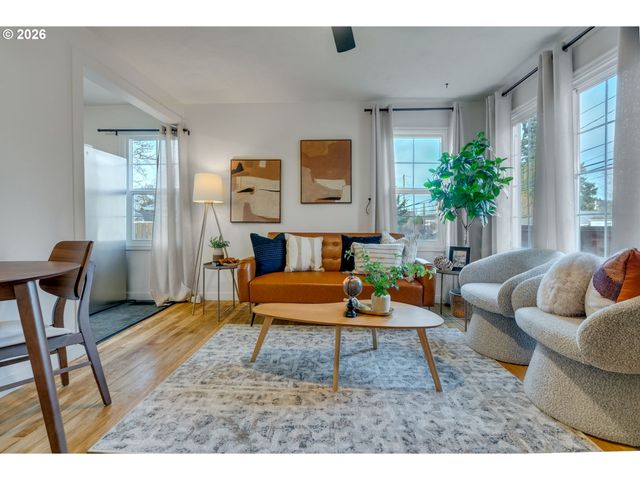 1215 Ne 79TH Ave, Portland, OR 97213