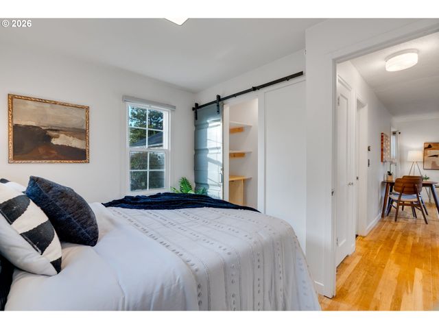 1215 Ne 79TH Ave, Portland, OR 97213