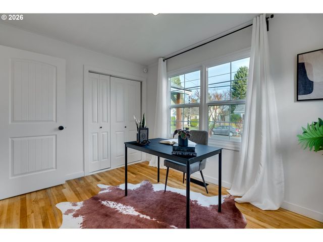 1215 Ne 79TH Ave, Portland, OR 97213