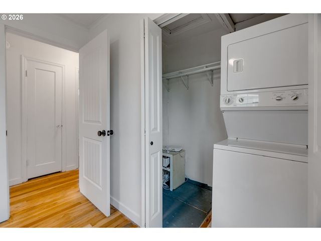 1215 Ne 79TH Ave, Portland, OR 97213