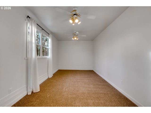 1215 Ne 79TH Ave, Portland, OR 97213