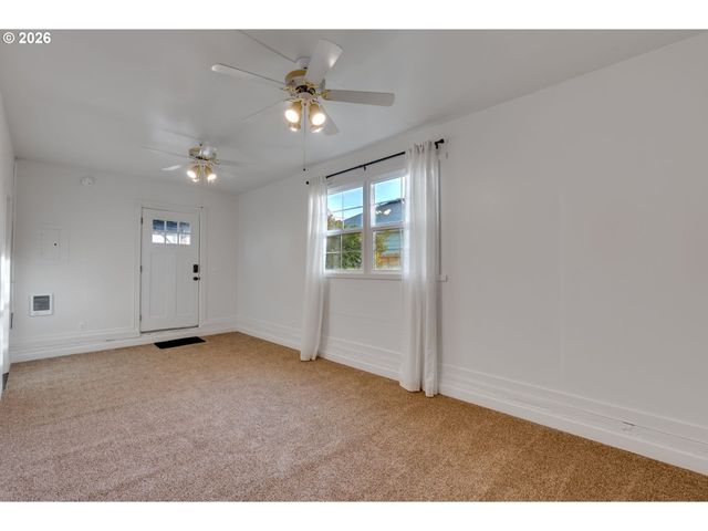 1215 Ne 79TH Ave, Portland, OR 97213