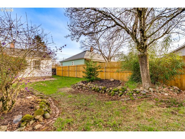 1215 Ne 79TH Ave, Portland, OR 97213