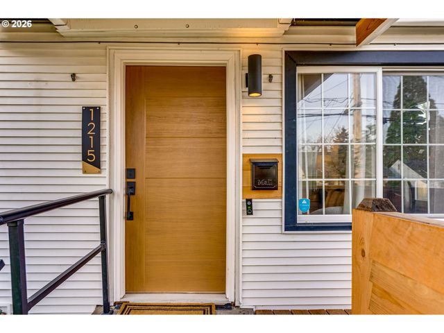 1215 Ne 79TH Ave, Portland, OR 97213