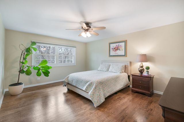 196 E Louis Avenue, Lake Forest, IL 60045