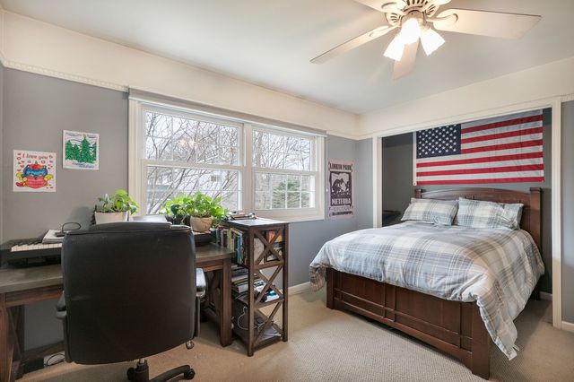 196 E Louis Avenue, Lake Forest, IL 60045