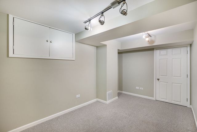 196 E Louis Avenue, Lake Forest, IL 60045