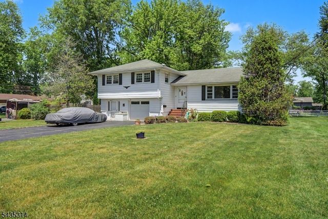 6 Hilltop Ave, Clark Twp., NJ 07066