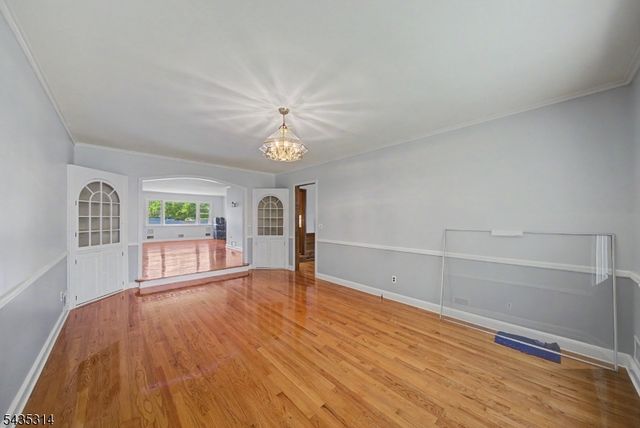 6 Hilltop Ave, Clark Twp., NJ 07066