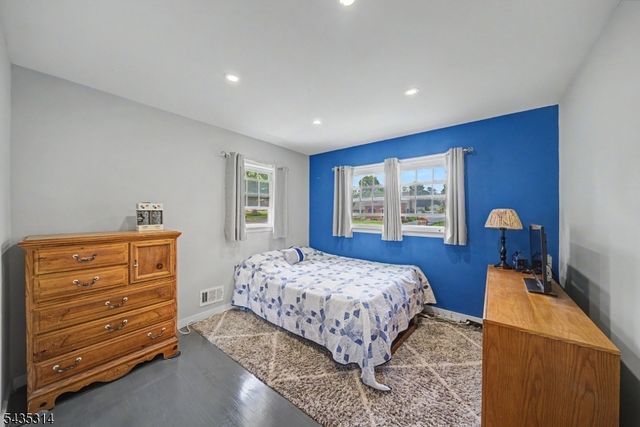 6 Hilltop Ave, Clark Twp., NJ 07066