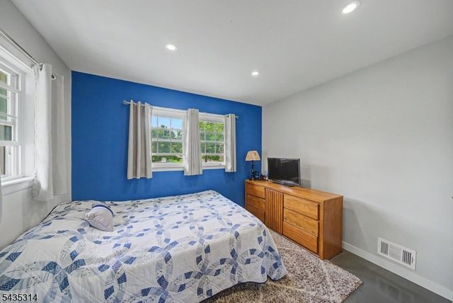 6 Hilltop Ave, Clark Twp., NJ 07066