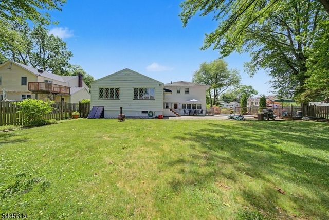 6 Hilltop Ave, Clark Twp., NJ 07066
