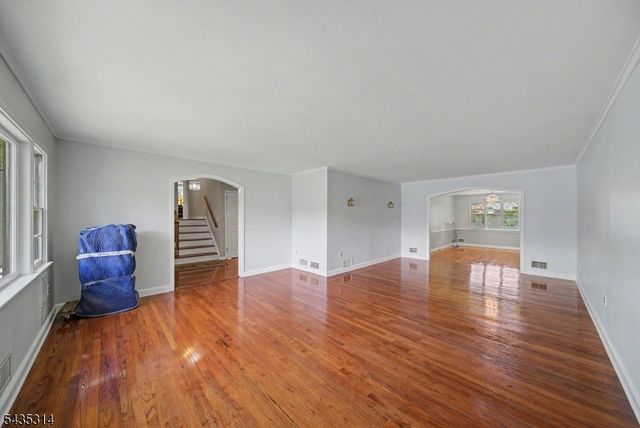 6 Hilltop Ave, Clark Twp., NJ 07066
