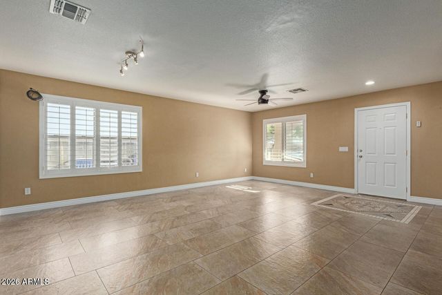 990 E DORIS Street, Avondale, AZ 85323