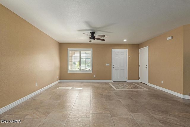 990 E DORIS Street, Avondale, AZ 85323
