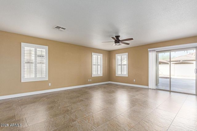 990 E DORIS Street, Avondale, AZ 85323