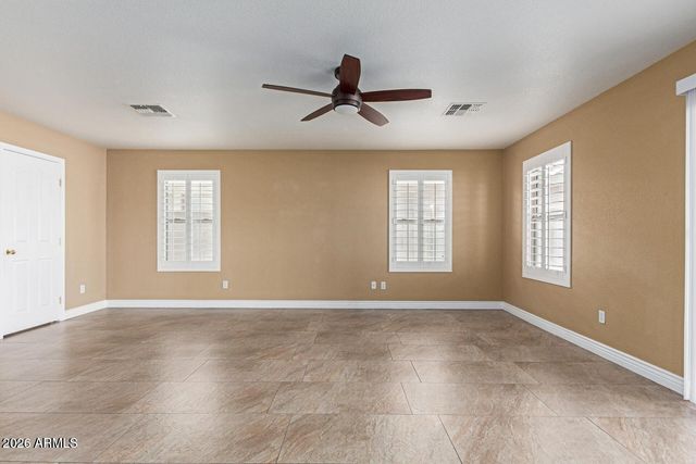 990 E DORIS Street, Avondale, AZ 85323