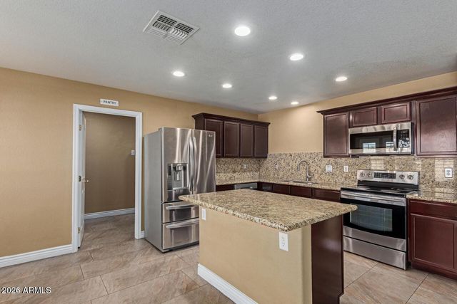 990 E DORIS Street, Avondale, AZ 85323