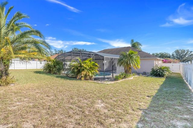 8021 CARDINAL WINDS LANE, Mascotte, FL 34753