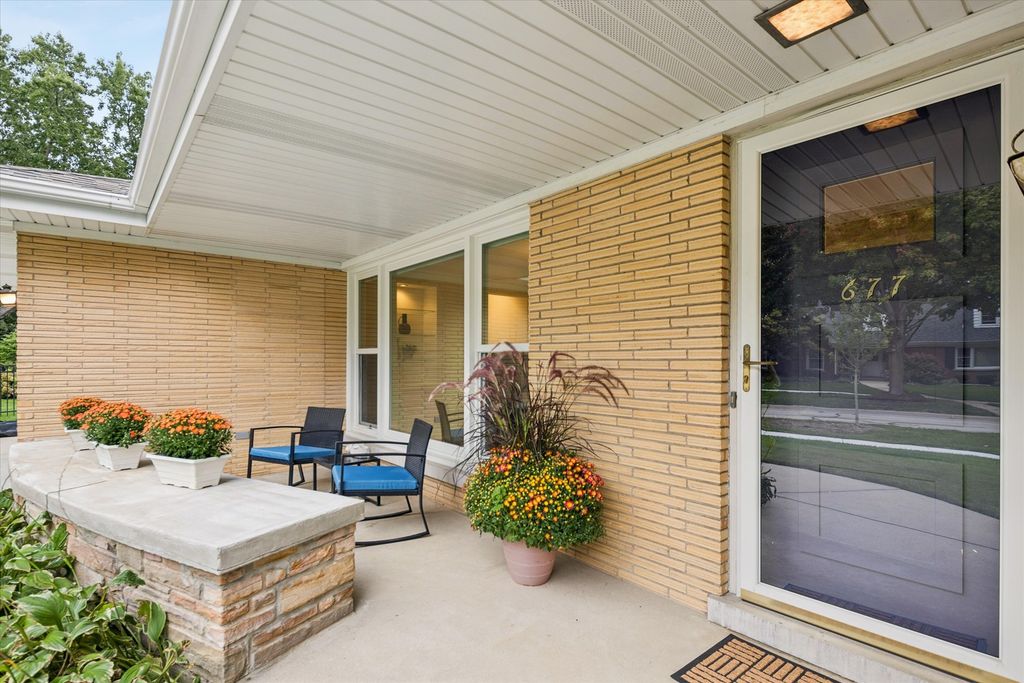 677 Wingate Road, Glen Ellyn, IL 60137 — photo 3