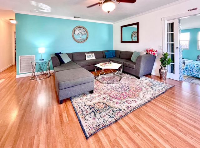 513 SW 17th Street, Fort Lauderdale, FL 33315