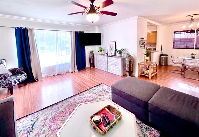 513 SW 17th Street, Fort Lauderdale, FL 33315