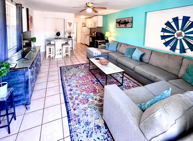 513 SW 17th Street, Fort Lauderdale, FL 33315
