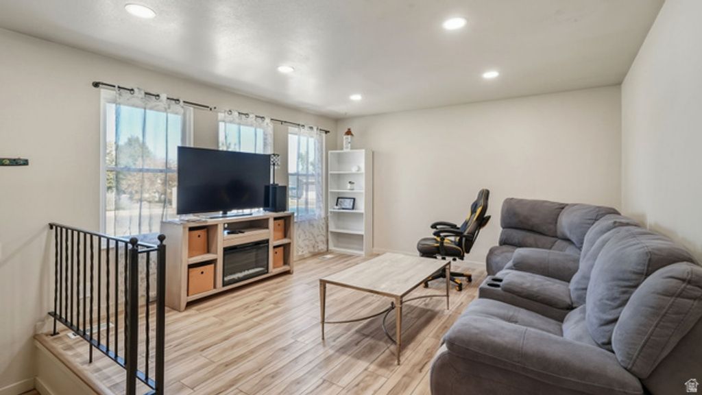 3925 RIVENDELL RD, Taylorsville, UT 84129 — photo 5