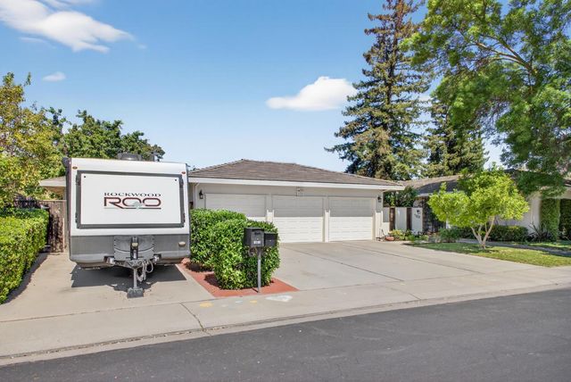 1909 Chelwood Way, Modesto, CA 95355