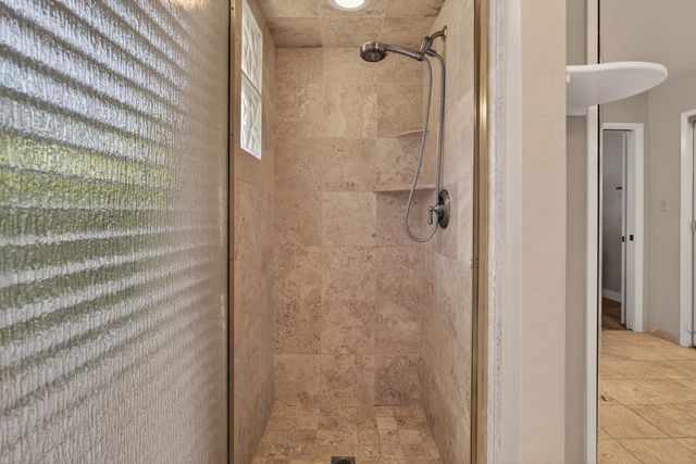 1909 Chelwood Way, Modesto, CA 95355