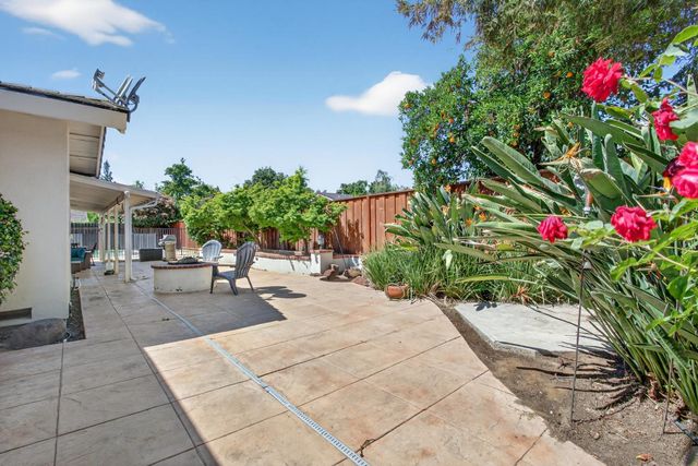 1909 Chelwood Way, Modesto, CA 95355