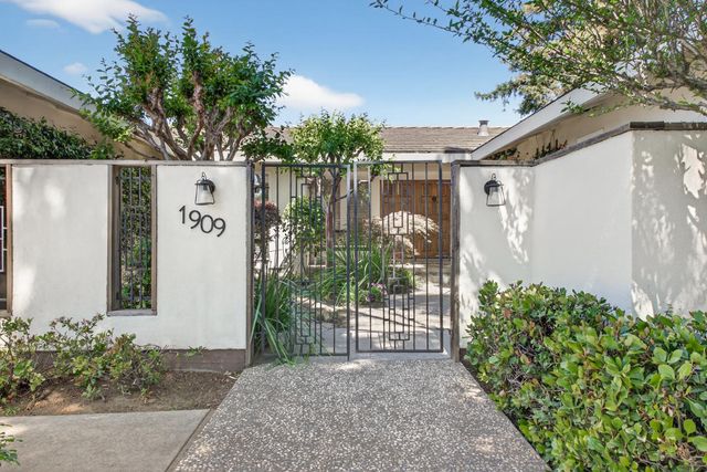 1909 Chelwood Way, Modesto, CA 95355