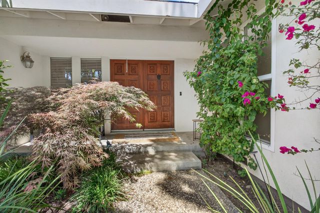 1909 Chelwood Way, Modesto, CA 95355