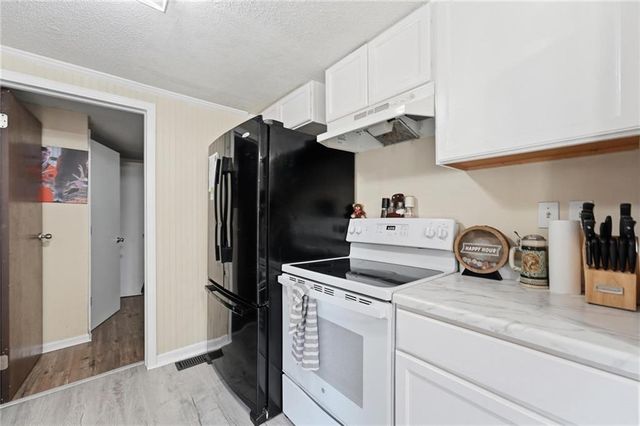 701 Hickory Street, Richmond, MO 64085