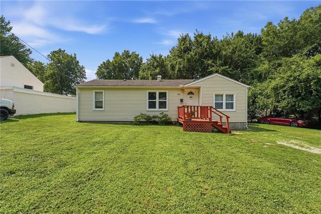 701 Hickory Street, Richmond, MO 64085