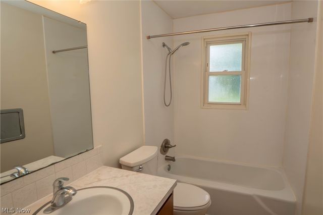 3090-3092 Brumbaugh Street NW, North Canton, OH 44720