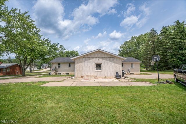 3090-3092 Brumbaugh Street NW, North Canton, OH 44720