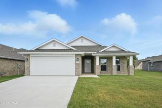 1707 E White Oak Street, Joplin, MO 64801