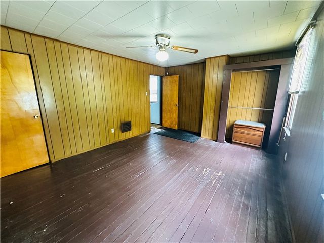 1421 Ridge Ave, N Braddock, PA 15104
