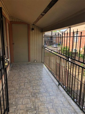 10100 S Gessner Road 212, Houston, TX 77071
