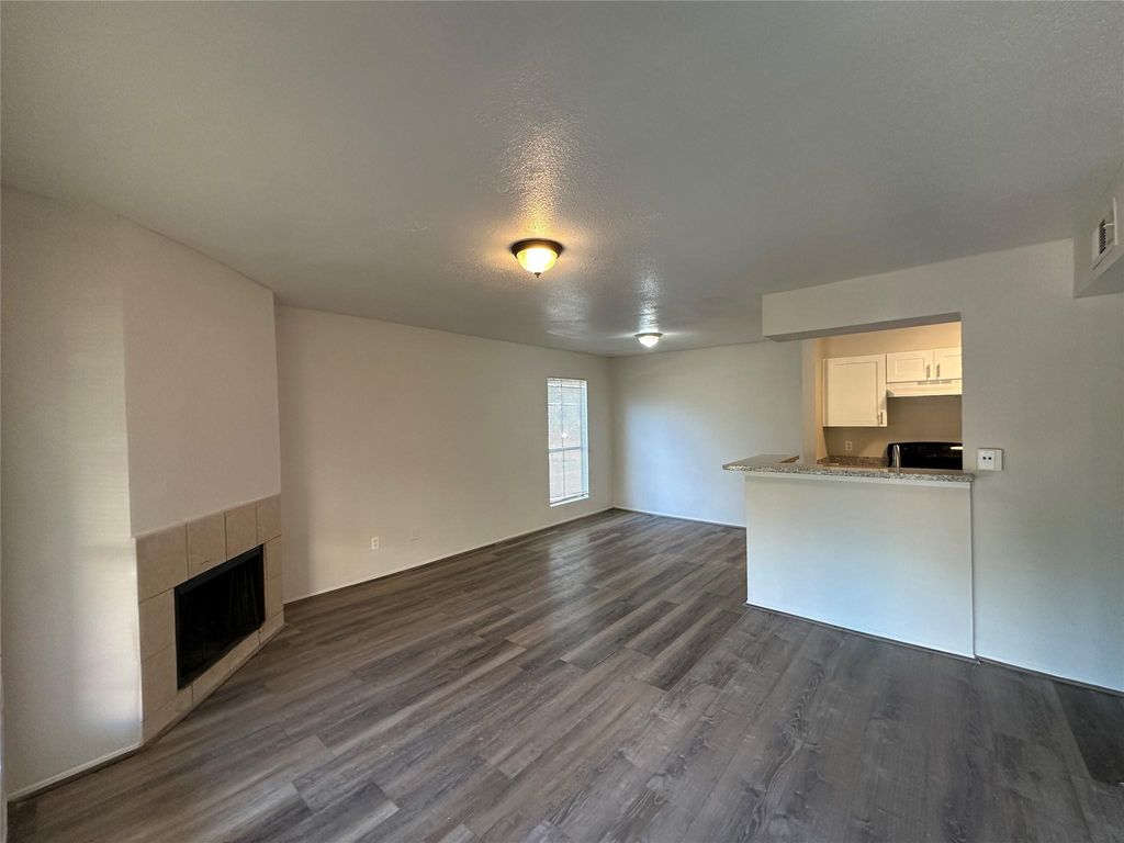 10100 S Gessner Road 212, Houston, TX 77071