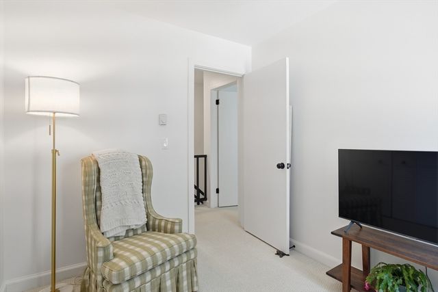 4 Pebblestone Cir 4, Suffield, CT 06078