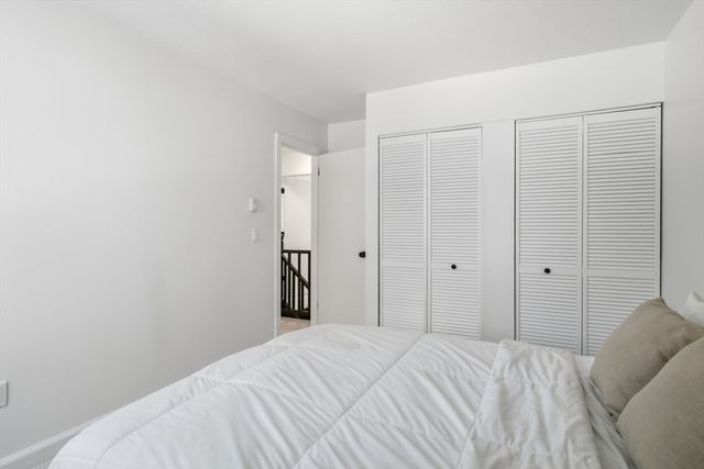 4 Pebblestone Cir 4, Suffield, CT 06078